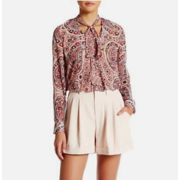 Alice & Olivia Blouse Medium Sheer Red Paisley Floral Tie Neck Preppy Modest - Picture 1 of 9